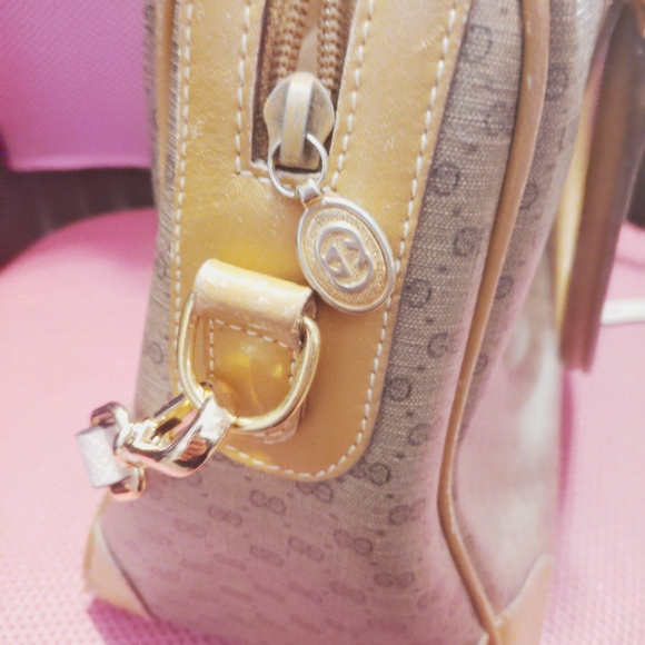 Gucci Tan and Brown Shoulder Bag - Picture 5 of 9